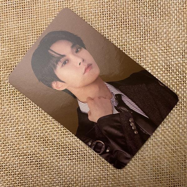 NCT 127 DOYOUNG [2023 Season's Greetings] Official Trading Photocard / Gift