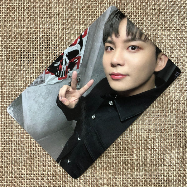 ATEEZ JONGHO [THE WORLD EP.1 : MOVEMENT] Official Photocard, A Ver. / New / Gift