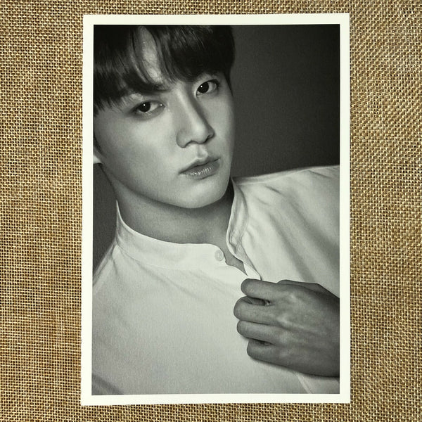 BTS JUNGKOOK [The Wings Tour Final] Official Face Photo Collection Set / Gift