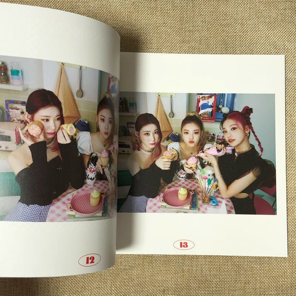 ITZY GROUP [CRAZY IN LOVE] Official Photobook + Poster +Sticker Set / New / Gift