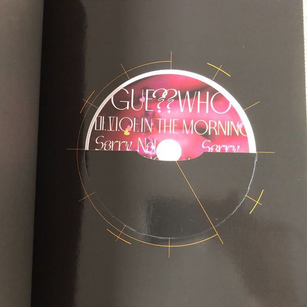 ITZY [GUESS WHO] Signed Night Ver. Promo Album CD+Photobook+PC / Autographed /+G