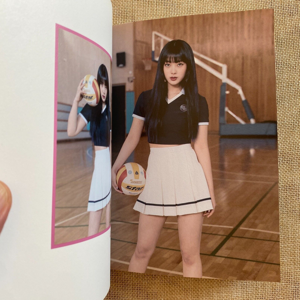 WEKI MEKI HAND SIGNED #2 [Lock End LOL] Promo 2nd Mini Album Autographed / Gift