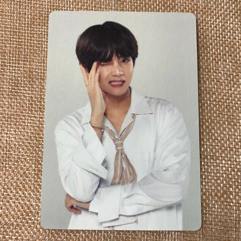 BTS V 6/8 [ Love Yourself World Tour ] Official Mini Photocard / New / Gift