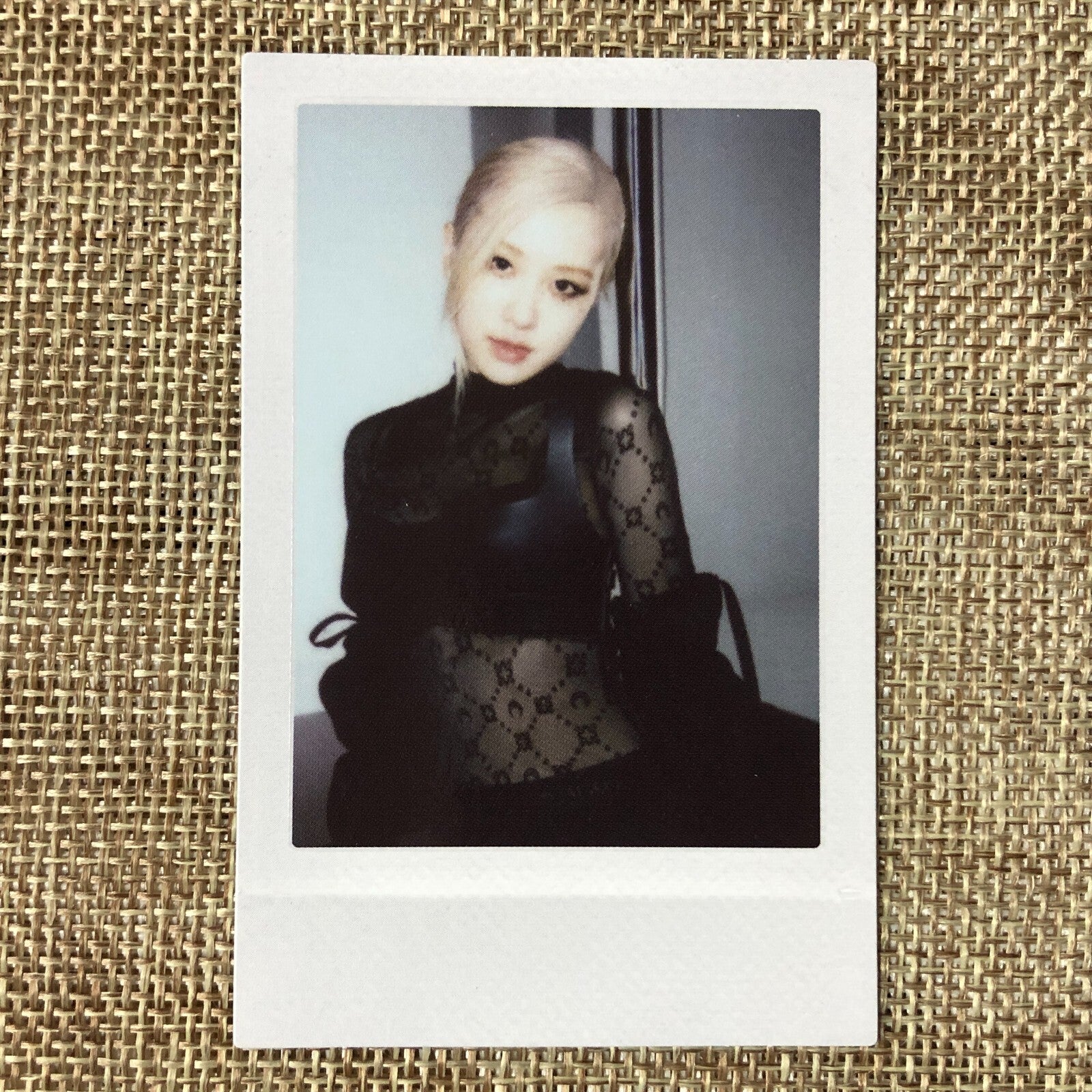 BLACKPINK ROSE [Born Pink] Official Instant Film Photocard, Grey Ver. / Gift