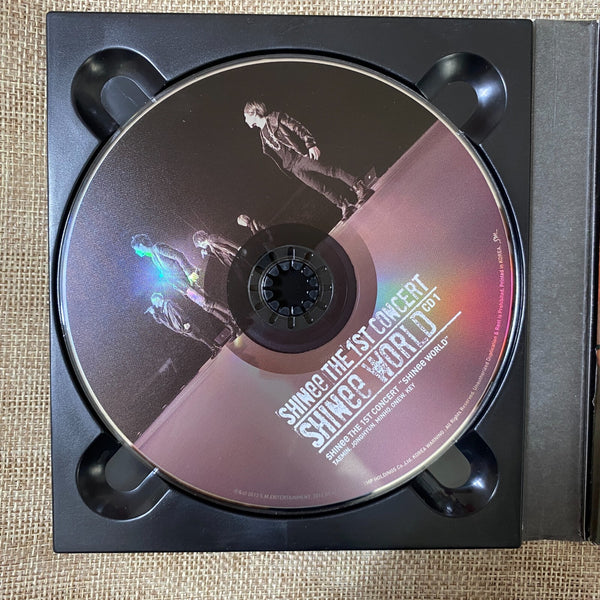 SHINEE [The 1st Concert SHINEE WORLD] CD Set, 2 Discs + Photobook / Good / Gift