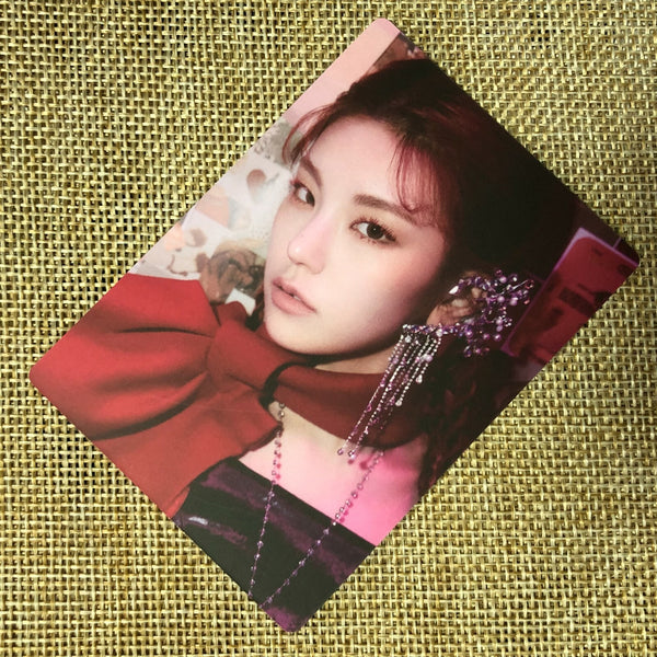 ITZY YEJI [ GUESS WHO ] Official Special Photocard / New / Gift