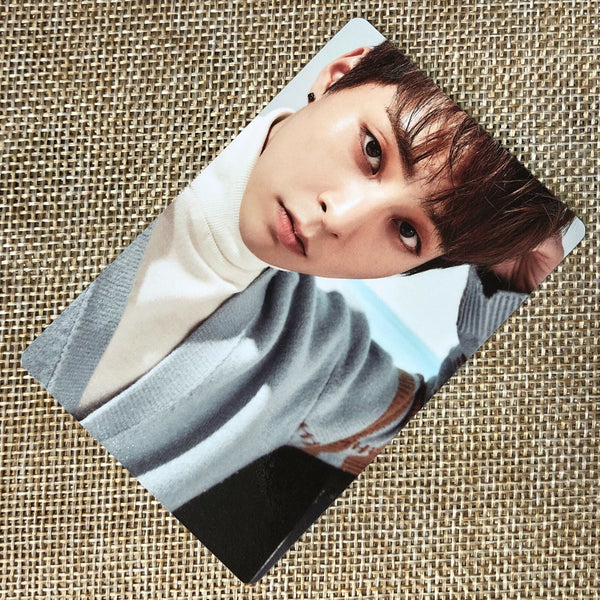 EXO XIUMIN [2017 Season's Greetings] Official Mini Calendar Photocard / Gift