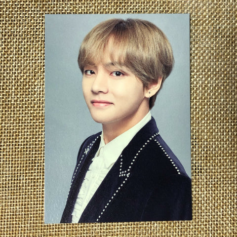 BTS V 2/6 [ The Wings Tour Final Concert ] Official Mini Photocard / New / Gift