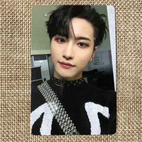 ATEEZ SEONGHWA [THE WORLD EP.1 : MOVEMENT] Official Photocard, A Limited / Gift
