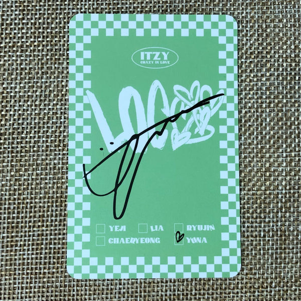 ITZY YUNA #1 [ CRAZY IN LOVE ] Official Photocard, 1st Album / New / Gift