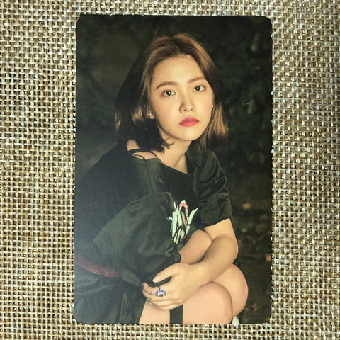 RED VELVET YERI [2018 Season's Greetings Calendar] Official Photocard / Gift