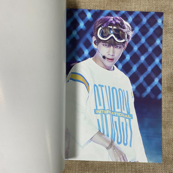 BTS V Taehyung [ Mid Summer Night Exhibition Photobook ] 46 pg, 19x27 cm /New/+G