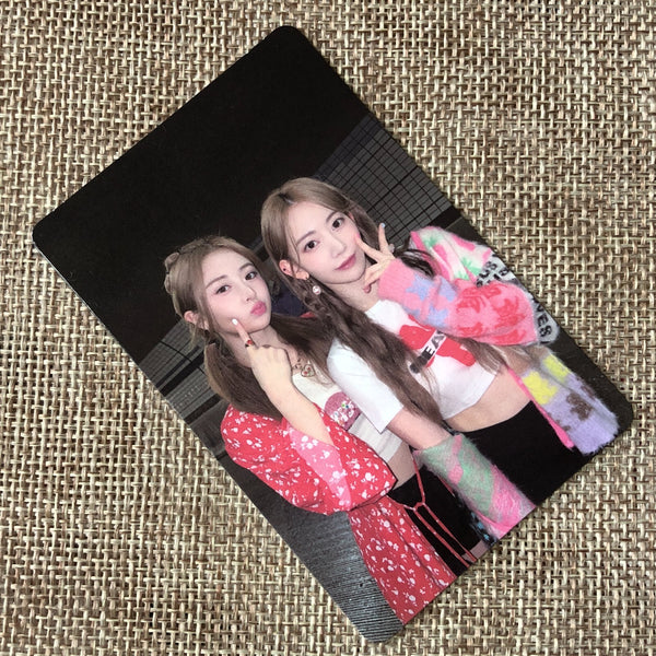 LE SSERAFIM UNIT YUNJIN SAKURA [ANTIFRAGILE] Official Photocard, 2nd Mini / Gift