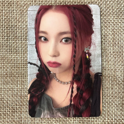 NMIXX KYUJIN [ Entwurf ] Official Photocard, Light Ver. / New / Gift
