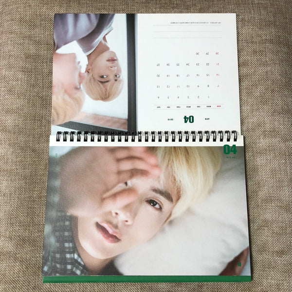 BTS [ 2019 Season's Greetings ] Official Desk Calendar / New, Rare / Gift
