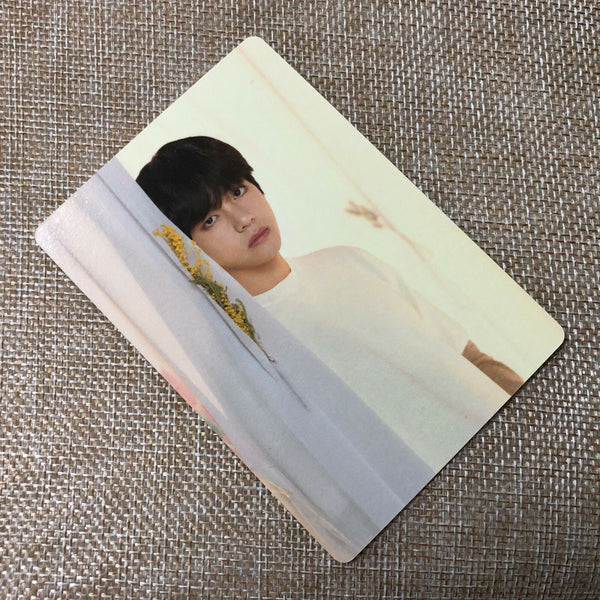BTS V 3/8 [ Love Yourself World Tour ] Official Mini Photocard / New / Gift