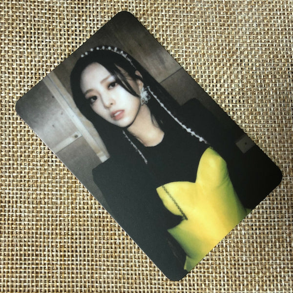 ITZY YUNA [ GUESS WHO ] Official Limited Photocard / New / Gift