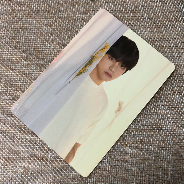 BTS V 3/8 [ Love Yourself World Tour ] Official Mini Photocard / New / Gift