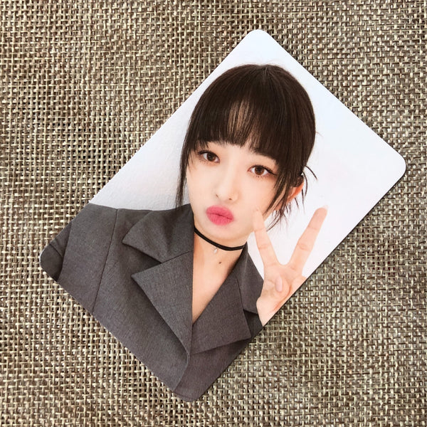 IVE REI [ ELEVEN ] Official Photocard, VER. B / New / Gift