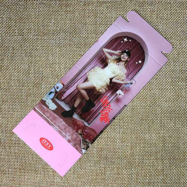 ITZY LIA [CRAZY IN LOVE] Official Standing Card Photocard, 1st Album / Gift