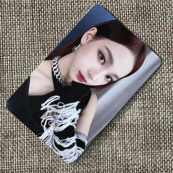 AESPA KARINA [ SAVAGE ] Official AR Photocard, P.O.S Ver / New / Gift