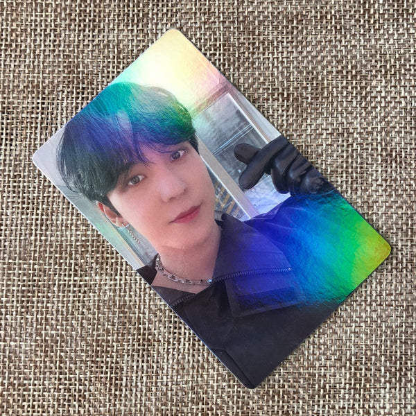 ATEEZ YUNHO [THE WORLD EP.1 : MOVEMENT Beatroad POB] Official Photocard, B /+G