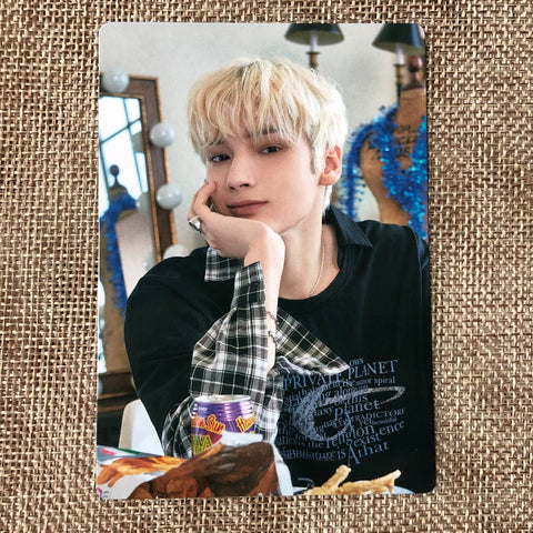 TXT HUENINGKAI [2021 Holiday Special Little Wishes] Official Photocard / Gift