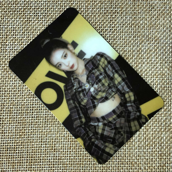 ITZY LIA #2 [CRAZY IN LOVE Special Ed.] Official Photocard, 1st Album / Gift