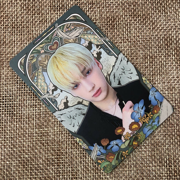 TXT HUENINGKAI [The Chaos Chapter Freeze] Official Photocard, OS Ver. / Gift