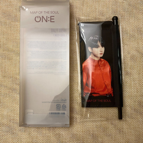BTS JUNGKOOK [ Map of the Soul ON:E ONE ] Official Mini Flag / New, Rare / Gift