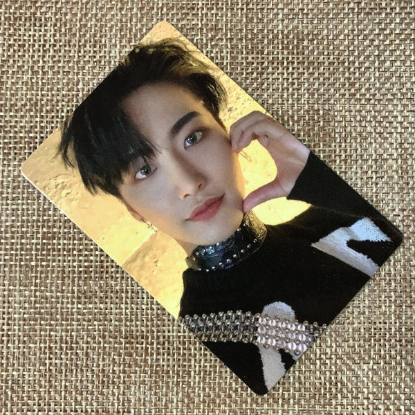 ATEEZ SEONGHWA [THE WORLD EP.1 : MOVEMENT] Official Photocard, A Ver / Gift