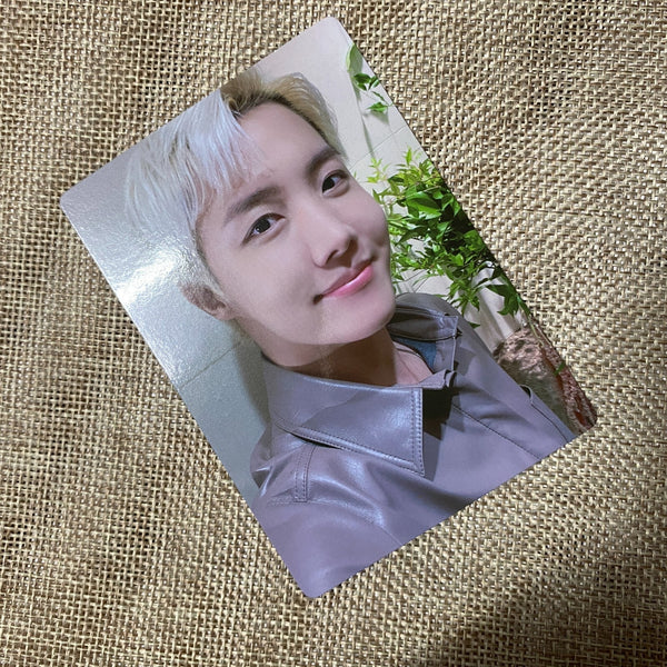 BTS J-HOPE [GLOBAL FANCLUB 9th ARMY MEMBERSHIP KIT] Official Photocard / Gift