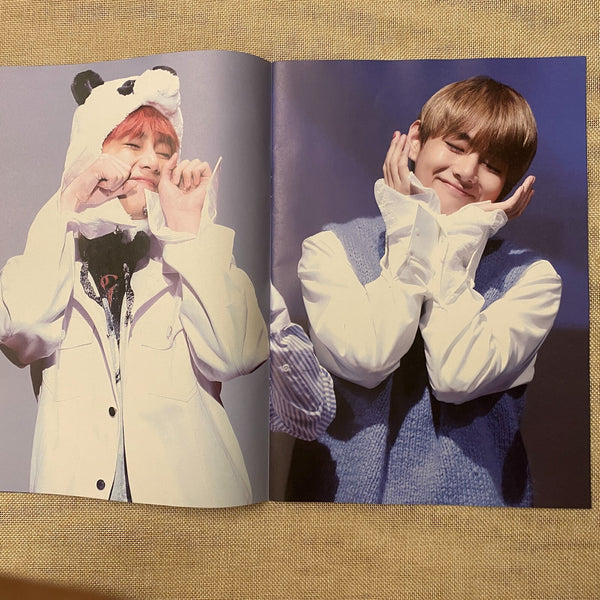 BTS V [ Romantic Blossom Exhibition Photobook ] 48 pg / New, Rare / Gift