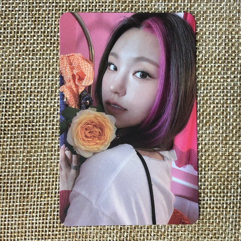 ITZY YEJI #4 [ CRAZY IN LOVE ] Official Photocard, 1st Album / New / Gift
