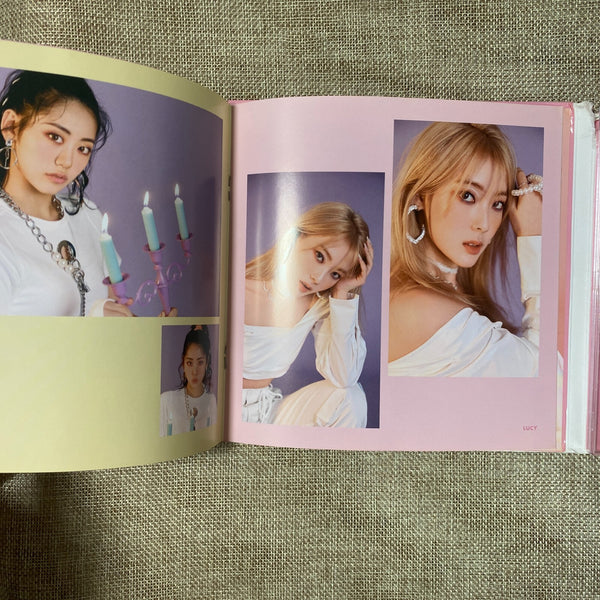WEKI MEKI All Member SIGNED Promo Album Autographed [ Dazzle Dazzle ]  Used/+GFT