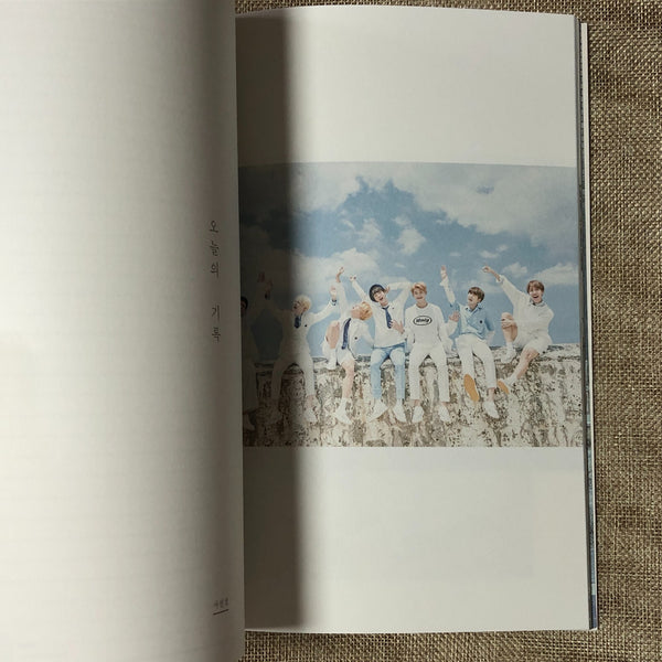 BTS [ 2018 Season's Greetings ] Official Diary Book Photobook / New, Rare / Gift