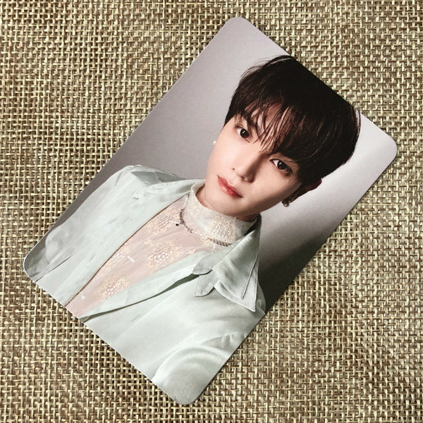 NCT 2021 TAEYONG [UNIVERSE Photobook Ver.] Official Photocard, 3rd Album / Gift