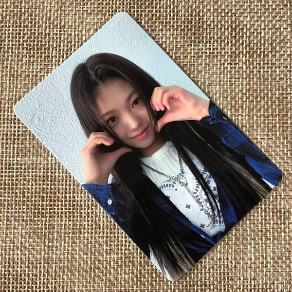 CLASS:Y RI WON [ LIVES ACROSS ] Official Photocard / New / Gift
