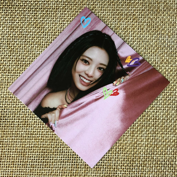 ITZY YUNA #1 [ CRAZY IN LOVE ] Official Preorder Special Photocard / New / Gift