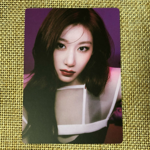ITZY GROUP [ GUESS WHO ] Official Special Photocard Set / New / Gift