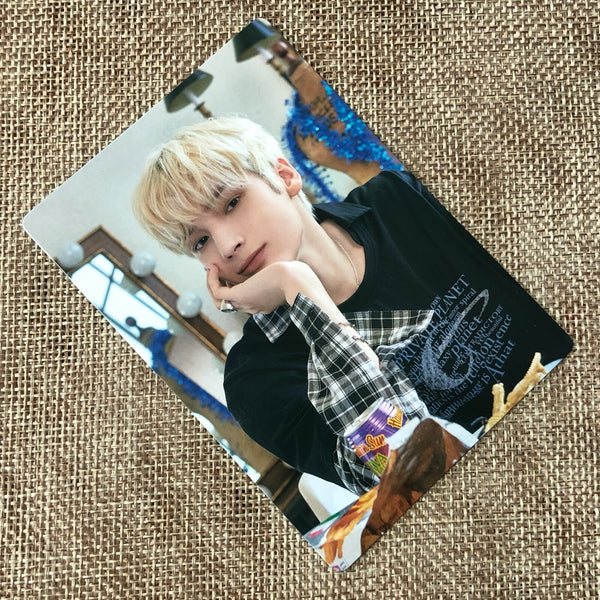 TXT HUENINGKAI [2021 Holiday Special Little Wishes] Official Photocard / Gift