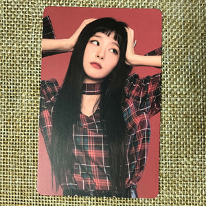RED VELVET SEULGI #2 [2018 Season's Greetings Calendar] Official Photocard /+G