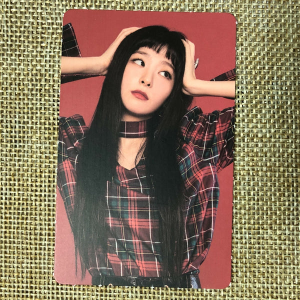 RED VELVET SEULGI #2 [2018 Season's Greetings Calendar] Official Photocard /+G