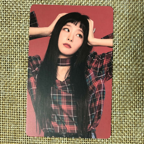 RED VELVET SEULGI #2 [2018 Season's Greetings Calendar] Official Photocard /+G