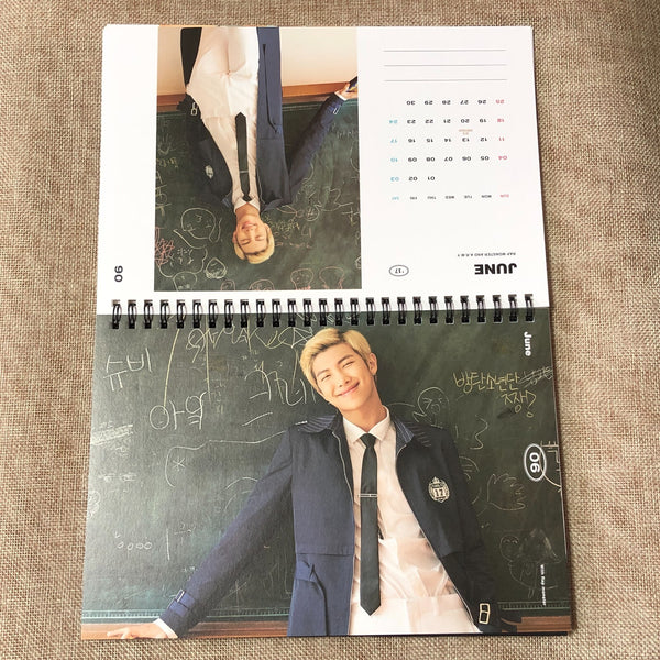 BTS [ 2017 Season's Greetings ] Official Calendar / New / Gift