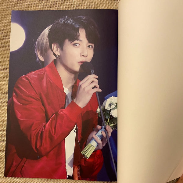 BTS JUNGKOOK [DREAMING VILLAGE Exhibition] Photobook, 42 pg 21x29 cm / Gift