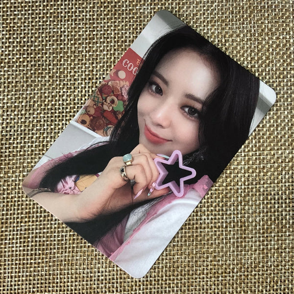 ITZY YUNA #3 [ CRAZY IN LOVE ] Official Photocard, 1st Album / New / Gift