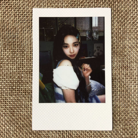 AESPA KARINA [ Girls ] Official Polaroid Photocard, Real World Ver / New / Gift