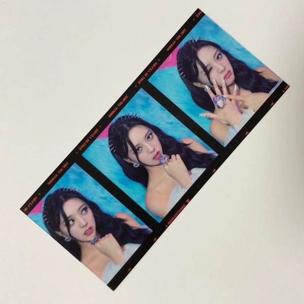 ITZY YUNA [CRAZY IN LOVE Special Ed.] Official Film Photocard, 1st Album / Gift