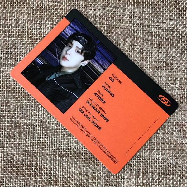 ATEEZ YUNHO [THE WORLD EP.1 : MOVEMENT] Official ID Photocard, Z Ver. / Gift